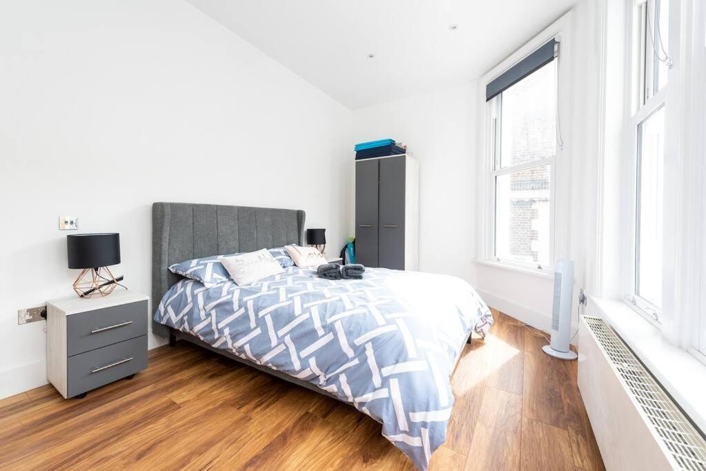 Beautiful Apartment By Hyde Park Ss2 Londra Esterno foto